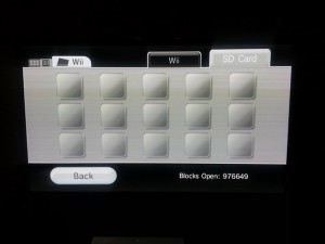 976649 blocks free... Now that's a lot of space for Wii saved data.